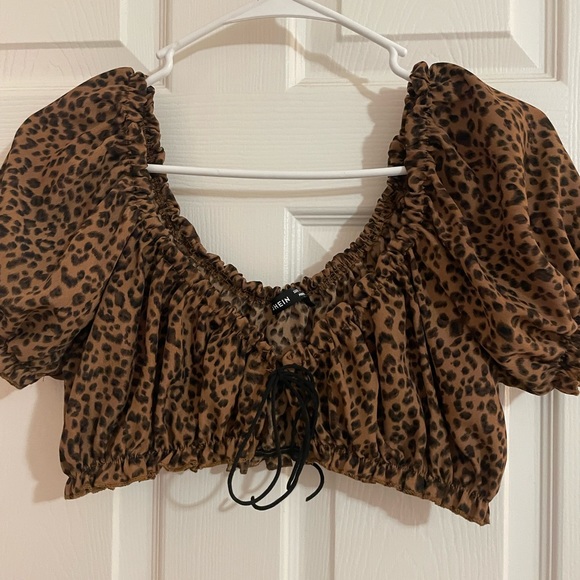 Tie front top - Picture 1 of 2